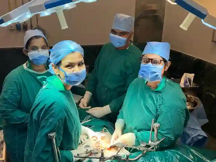 Inside the operating room &mdash; Advitya Healthcares